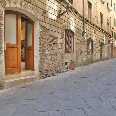 Appartamento Indipendente Vicino Piazza Del Campo Siena Exterior photo